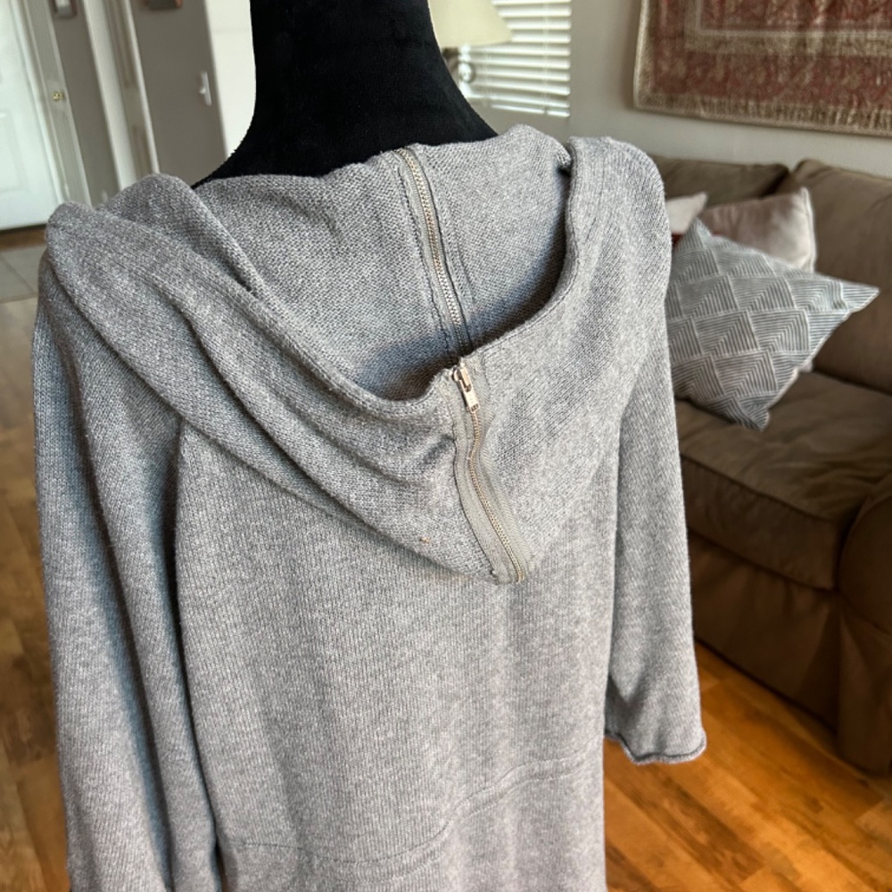 Sweater - Picture 4 of 7